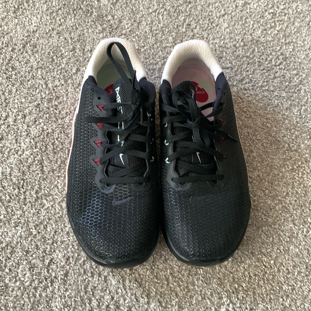 Nike Metcons Womens Size 9